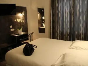 호텔 레스토랑 르 투 봉 비엥