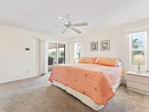 Serene Haven - Private Pool, Deck, WiFi, Minutes to Beach