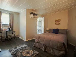 Current River Inn