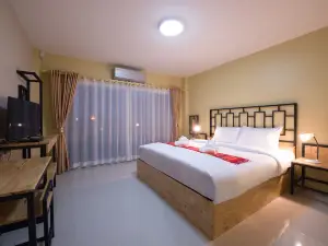 Bees Smile Hotel