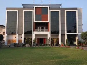 Hotel Shri Khedapati International,Dewas