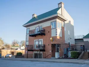 River Sirens Hotel-Contactless Check in Hotel