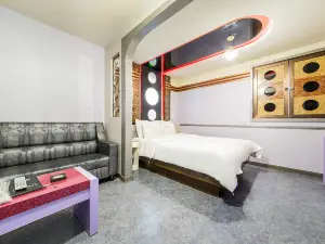 Suyu Palace Hotel