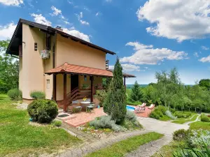 Nice Home in Petrinja with 2 Bedrooms, Wifi and Outdoor Swimming Pool