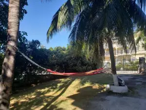 Hill Retreat - Kingston