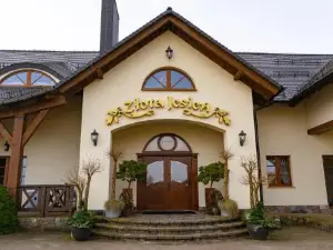 Złota Jesień Restauracja I Noclegi Nad Jeziorem