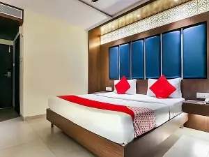 Hotel Sri Capital Residency