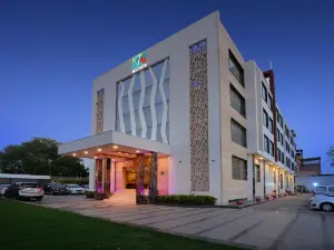Wingston A Treehouse Hotel-Goverdhan