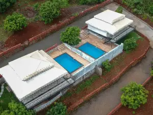 StayVista's Panoramic Peaks - Mountain-View Villa