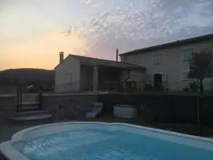 Cocon Aux Portes des Cévennes Avec Piscine