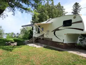 Chippewa bay camper