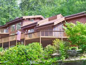 Limestone Lodge a Luxury Retreat on Fishing Creek, Near Penn State & Bucknell