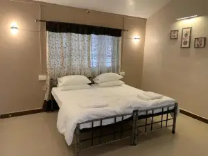 Cozy Holiday Villa at Amboli Hill Station