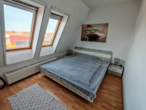 White Apartment – Cozy & Central One-Bedroom Retreat in Kecskemét