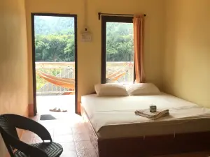 Riverview Bungalows & GH