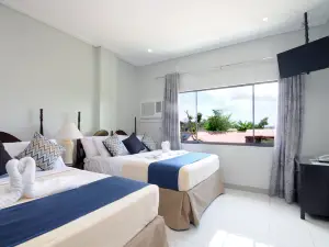 717 Cesar Place Hotel