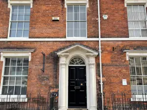 Queen Street Apartments