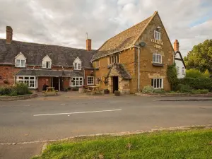 더 칼리지 암스