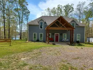 Serenity Cove on Smith Lake