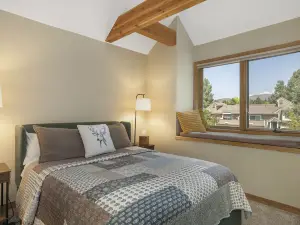 470 Homestead Unit 13 2 Bedroom Townhouse