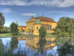 Luxuriöses, einzigartiges barockes Schloss, aufwendig eingerichtet