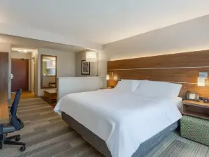 Holiday Inn Express & Suites Burlington