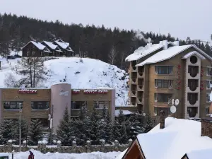Tau-Tash Hotel
