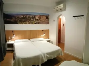 Hostal Restaurante Cornella