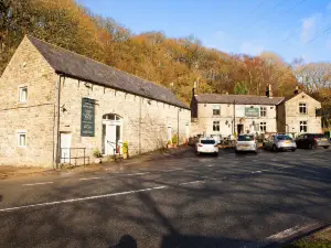 The Ladybower Inn
