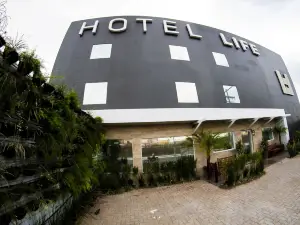 Life Hotel