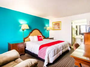 OYO Hotel Hutchinson West 4th Ave