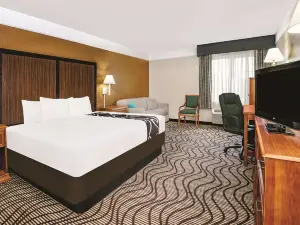 La Quinta Inn & Suites by Wyndham San Antonio N Stone Oak