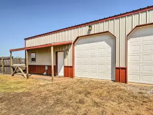 The Bunkhouse at Rolling Meadows Ranch w/ Grill!