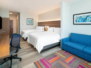 Holiday Inn Express & Suites ST PETERS by IHG
