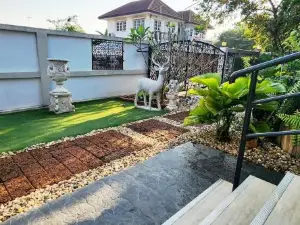 Ying Yang House Sawankhalok