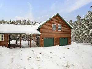 The Getaway in the Pines, On Snowmobile Trail