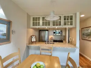 Beachfront 2 bedroom condo, Glen Arbor