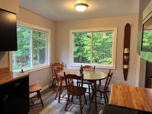 On Atv/Utv & Snow Trails - Summit Lake/Bass Lake - Fireplace & Firepit - Wifi