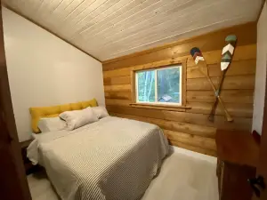 Beachside Cottage - on Lake Superior