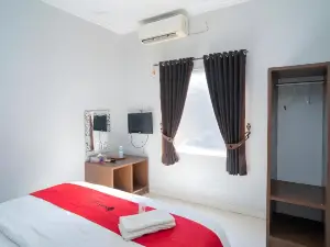 RedDoorz Syariah Near Tugu Dodol Kandangan