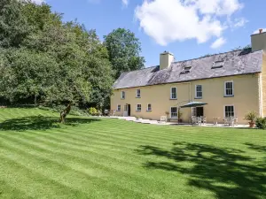 Ty Mawr Country Hotel & Restaurant