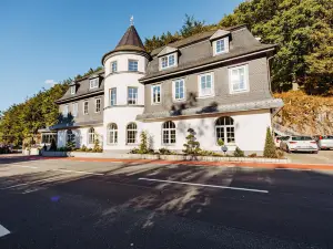 Schlosshotel Brilon-Wald - Hostel