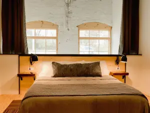 Loom Room Retreat