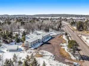 Snow Chasers Lodge