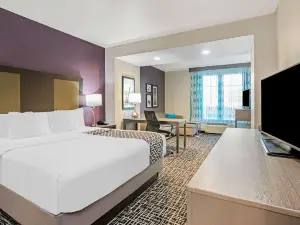 La Quinta Inn & Suites by Wyndham Corpus Christi - Portland