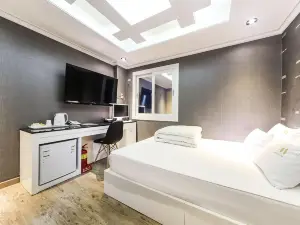 Calm Rest Hotel Masan