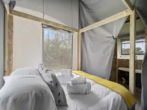 Safari Tent by Hertford Lake with Hot Tub