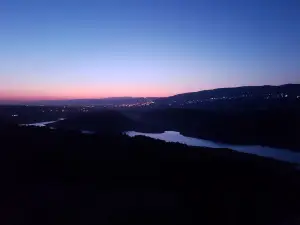 블루 레이크 호텔
