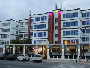 Victoria Hotel