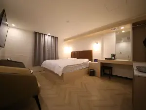 25 Hotel